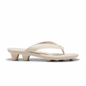   FENTY Cat Cleat Slides 'Alpine Snow PUMA Gold' Tom's Slippers