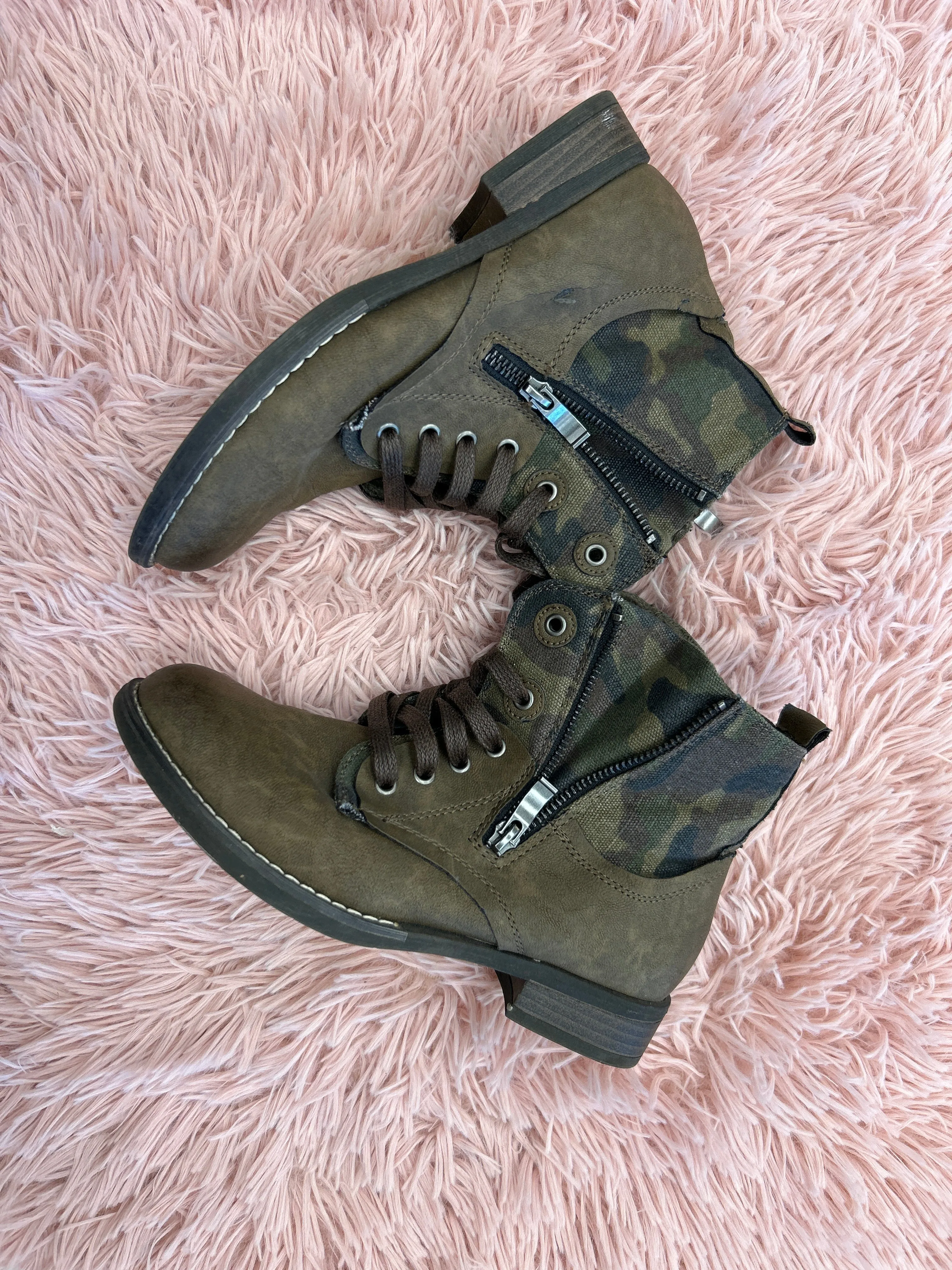 Boots Combat By Clothes Mentor  Size: 6.5 From The First Combat Boots