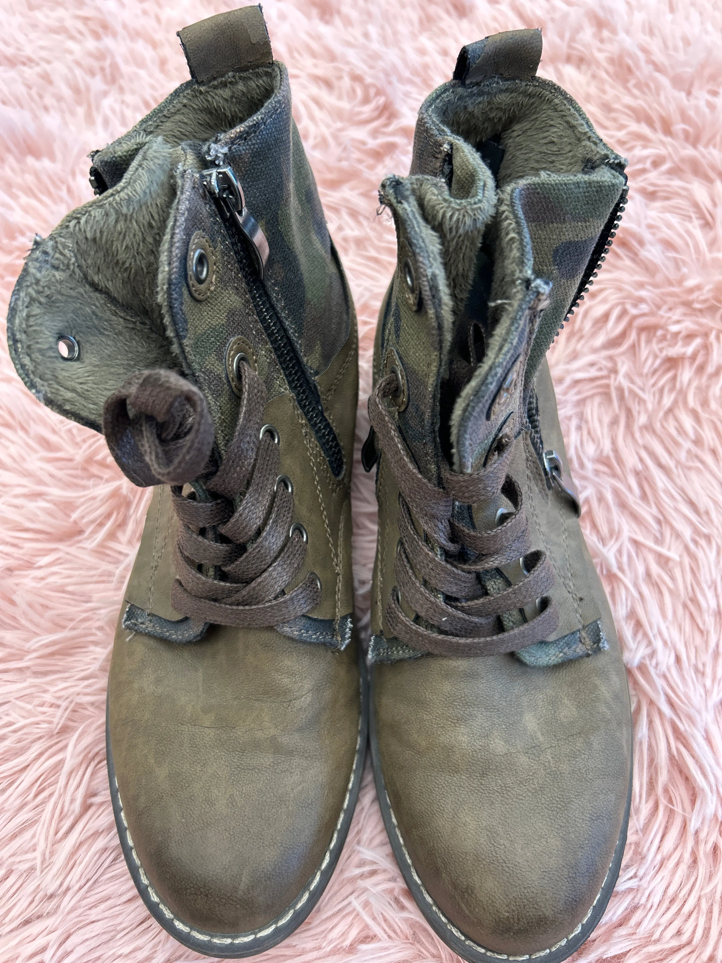 Best Of Combat Boots Boots Combat By Clothes Mentor  Size: 6.5