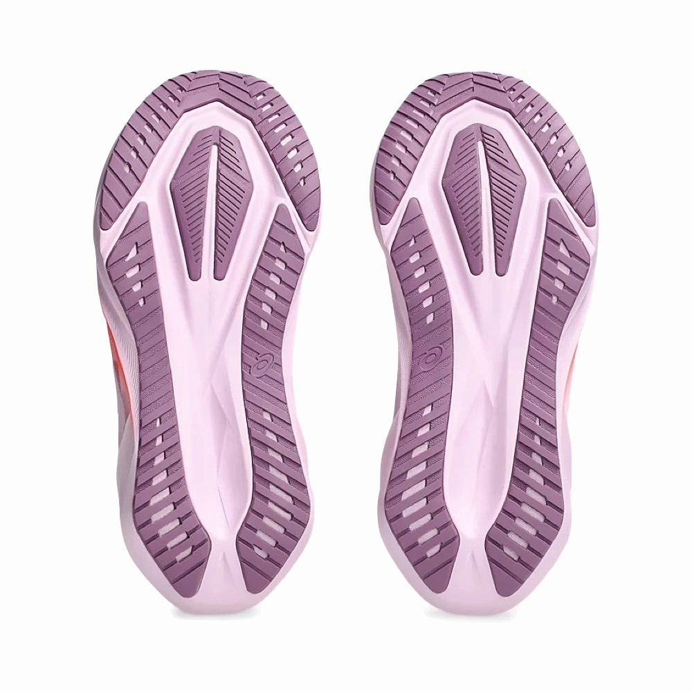 Asics Women's Novablast 5 Sneaker in White/Coral Asics Gel Nimbus 20 Shoe Mid Grey Seashell Pink