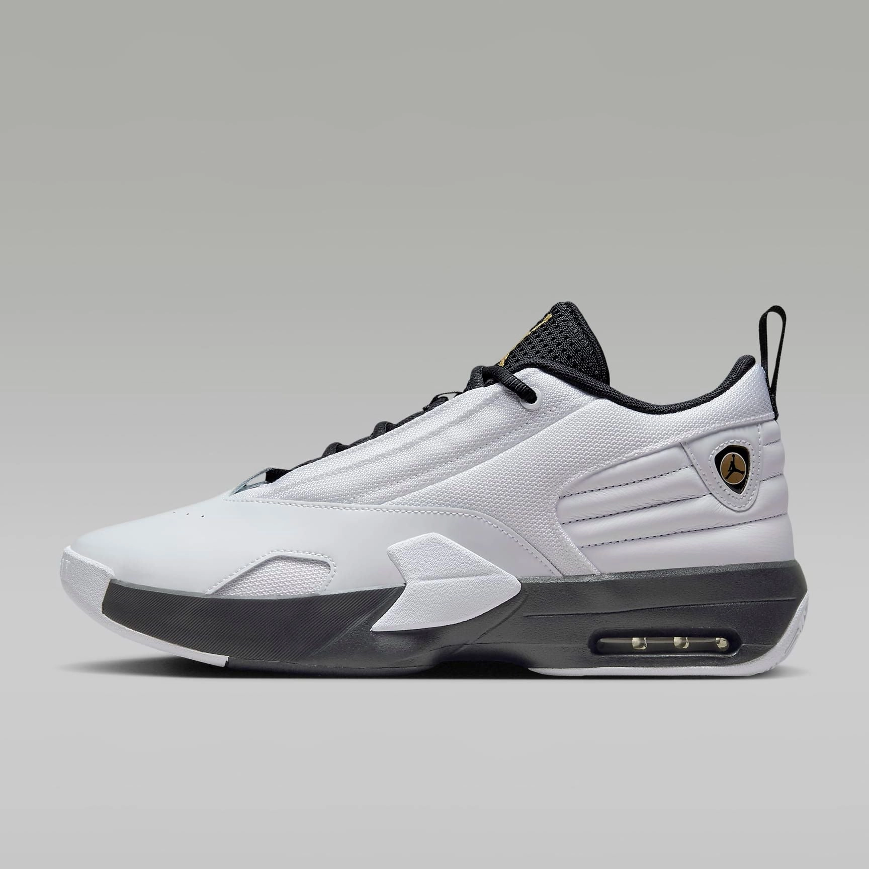 Chunky Nike Shoe Nike Men's Jordan Max Aura 6 Shoes - White / Black / Metallic Gold