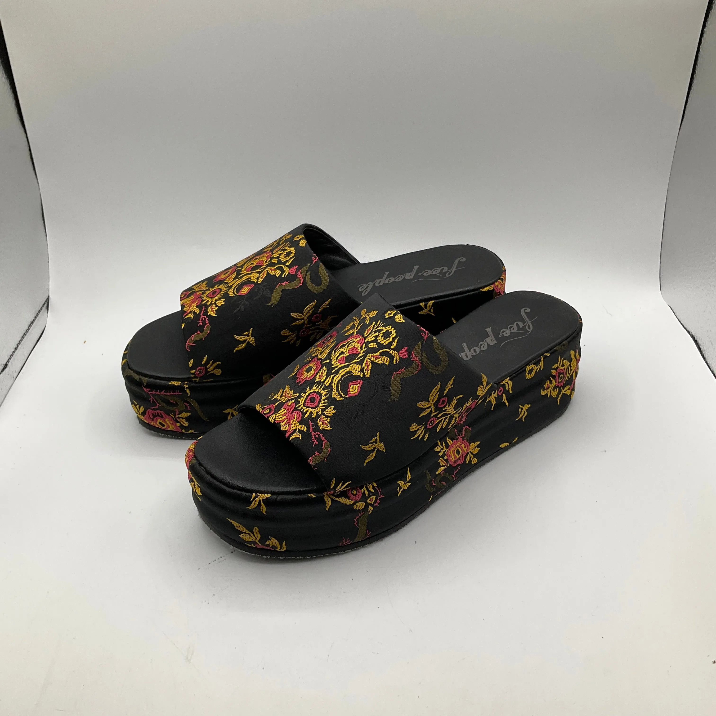 Shoes Heels Wedge By Free People  Size: 7.5 Socks For High Heels