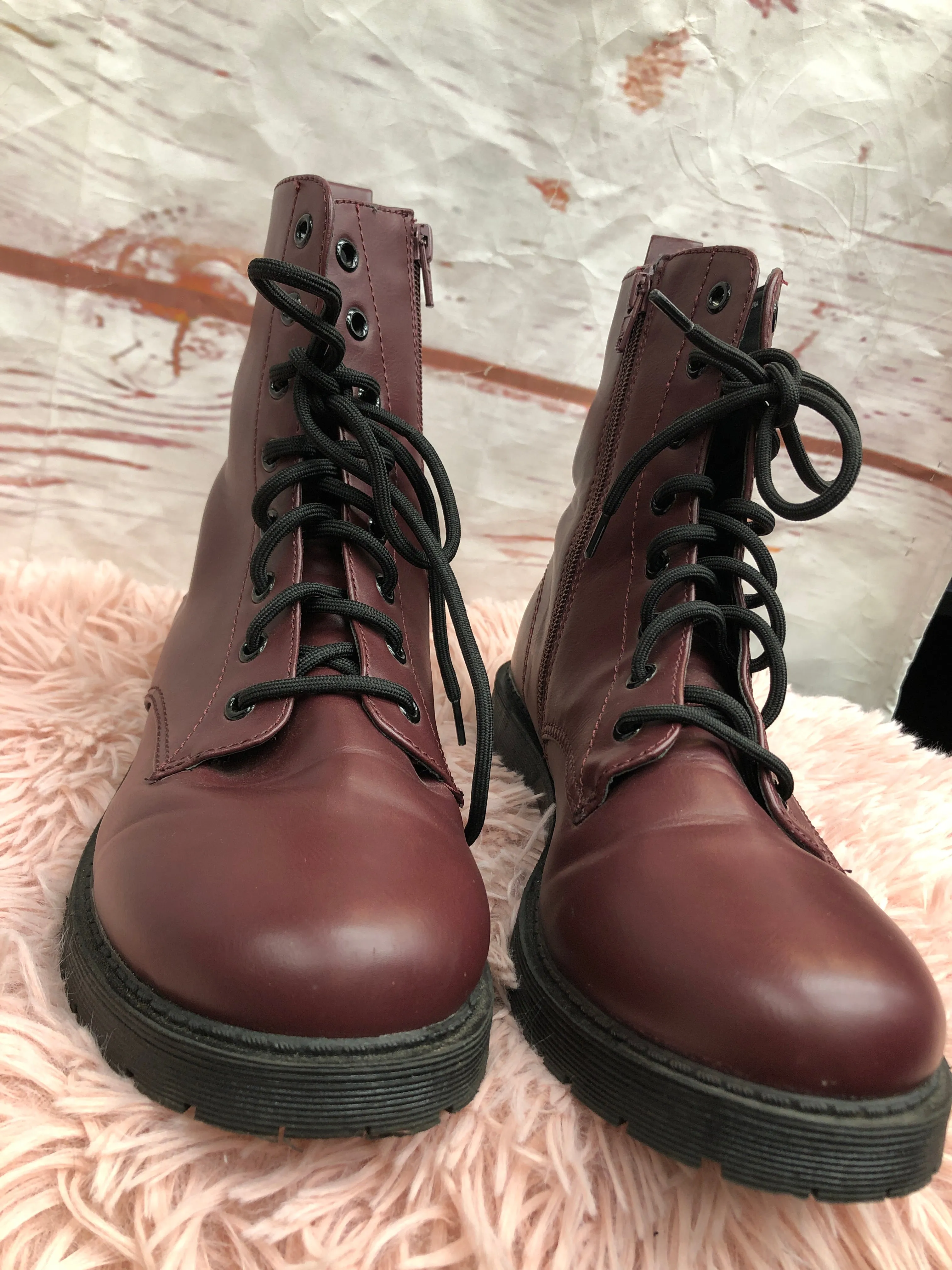 Boots Combat By Time And Tru  Size: 9 Zodiac Combat Boots