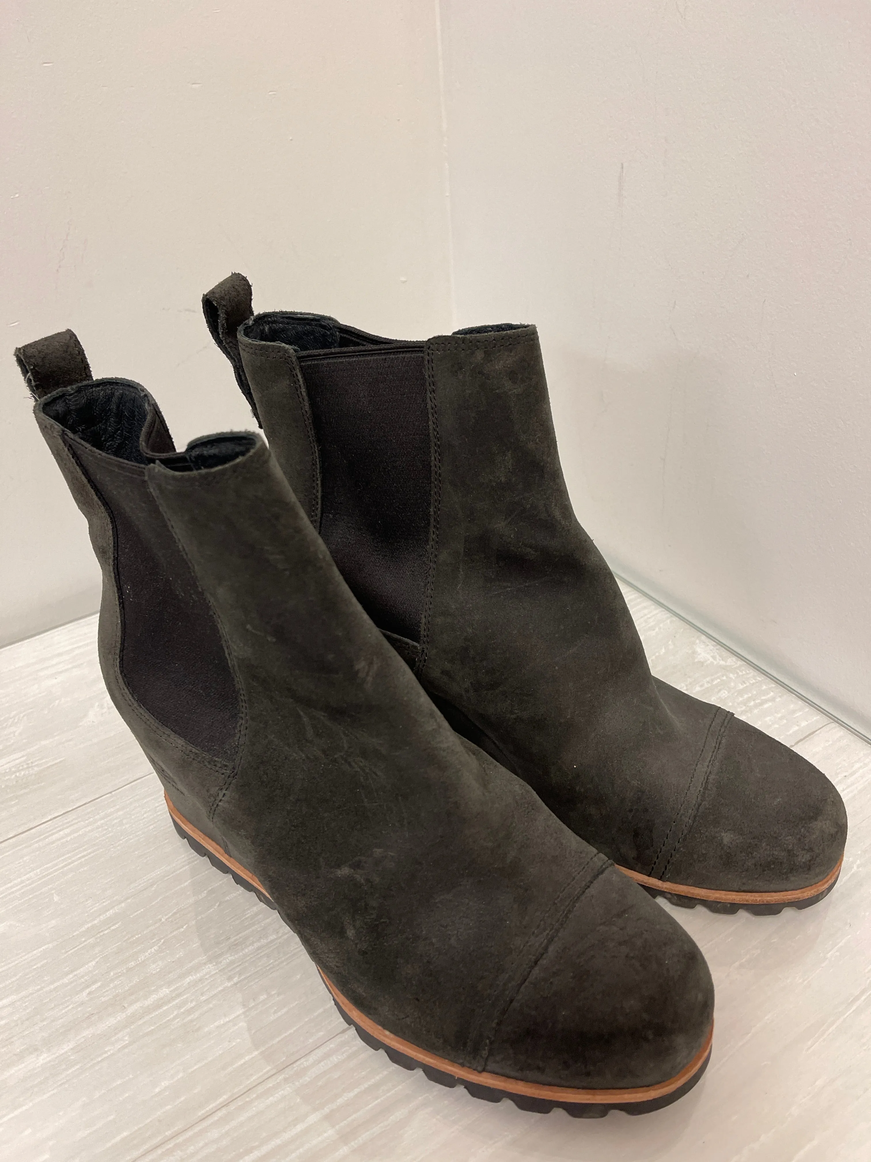 Combat Fashion Boots Boots Combat By Ugg In Green, Size: 10