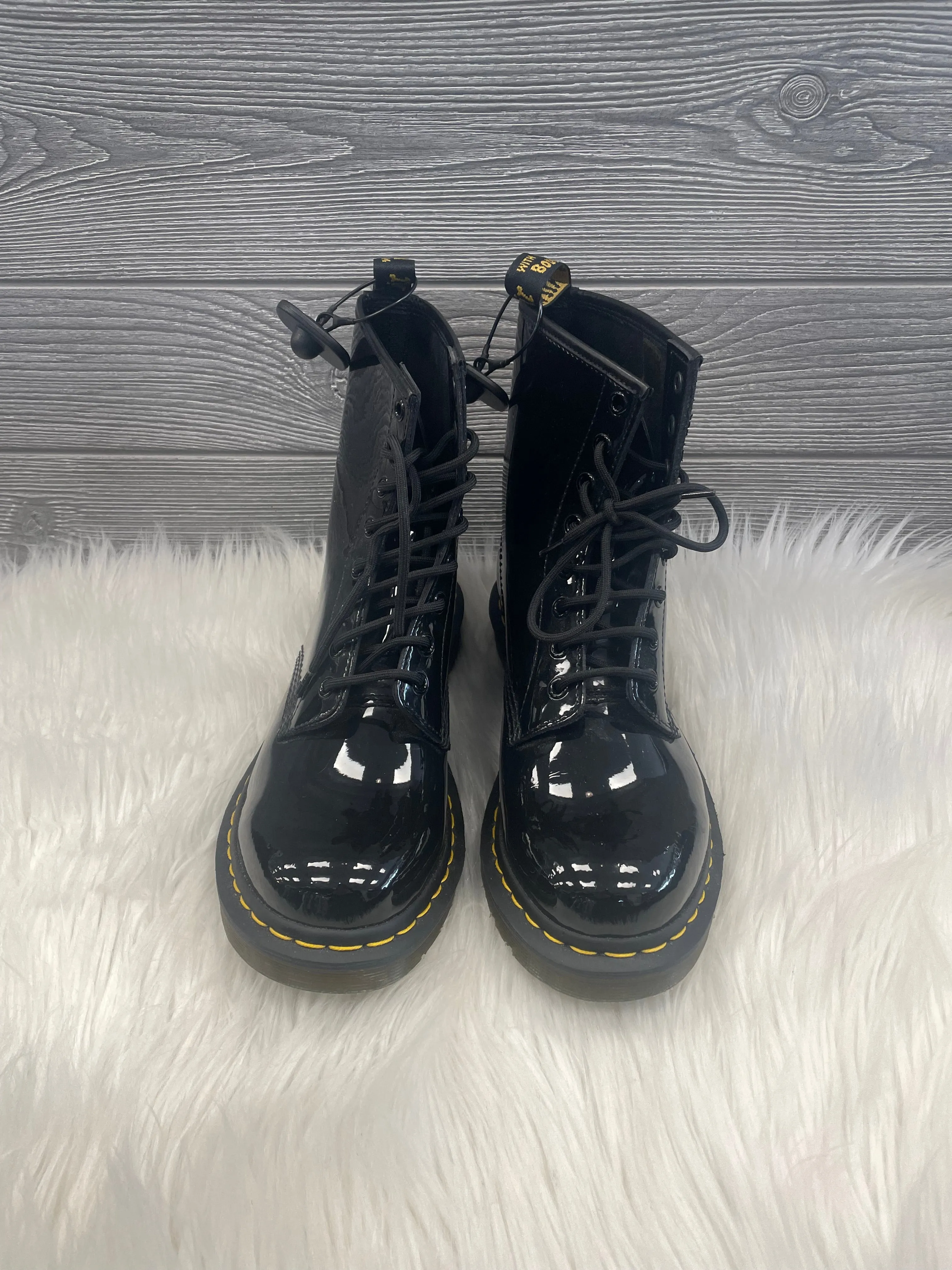 Black Boots Combat Dr Martens, Size 10 Fawdry Combat Boot