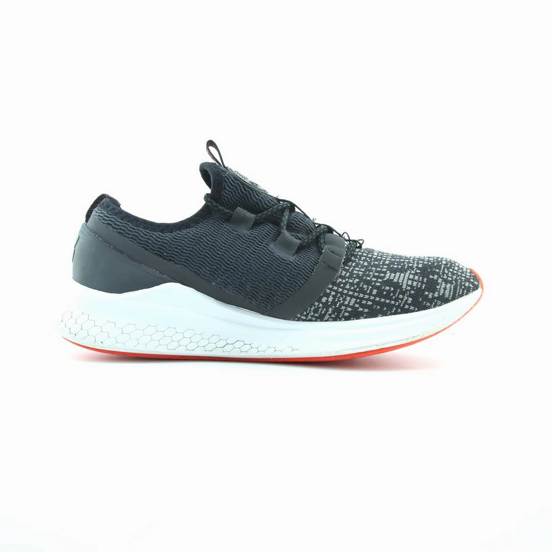 NEW BALANCE LAZR Women's New Balance 327 White