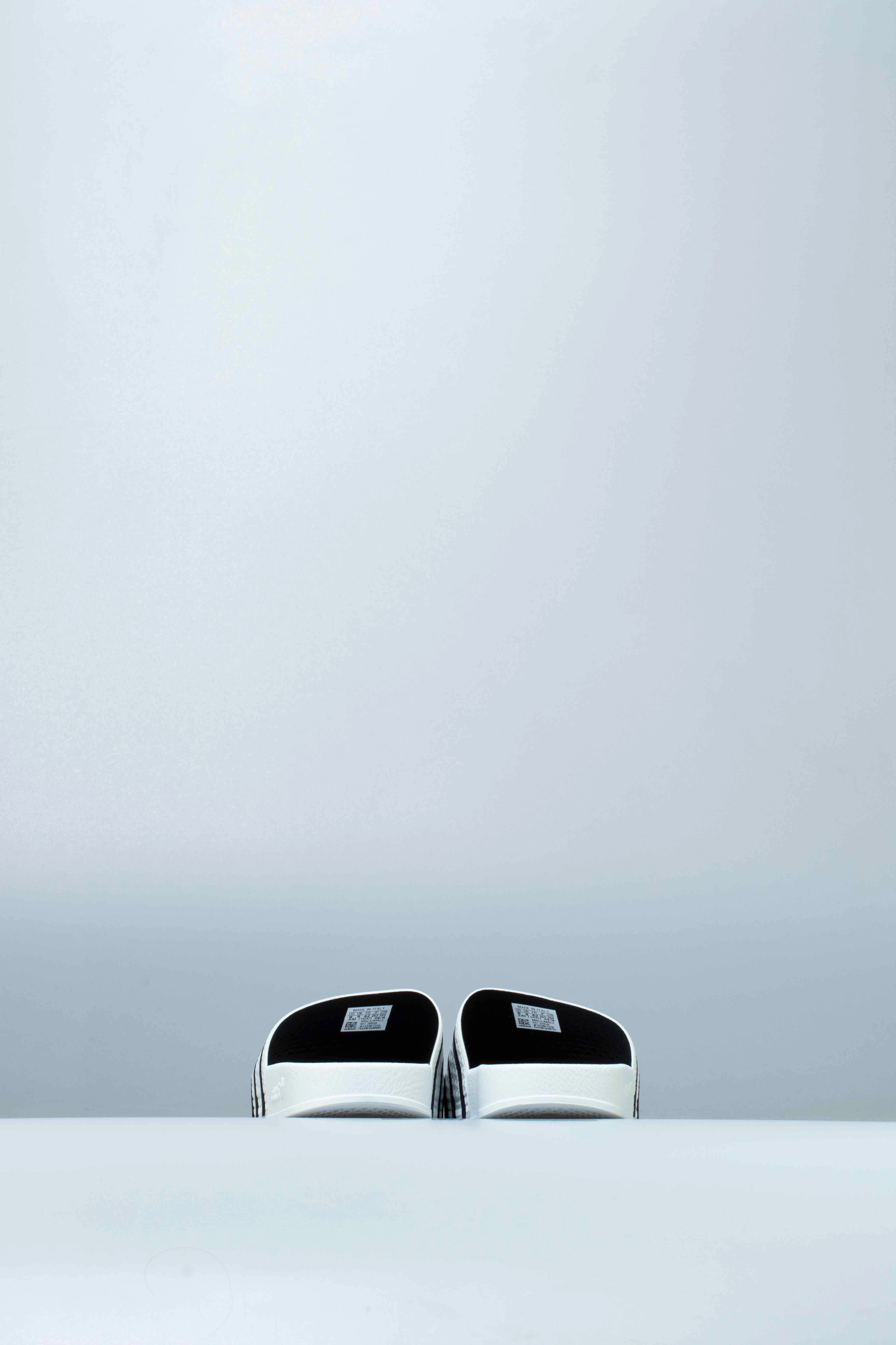 Spongebob Squarepants Slippers Adilette Mens Slides - White/Black