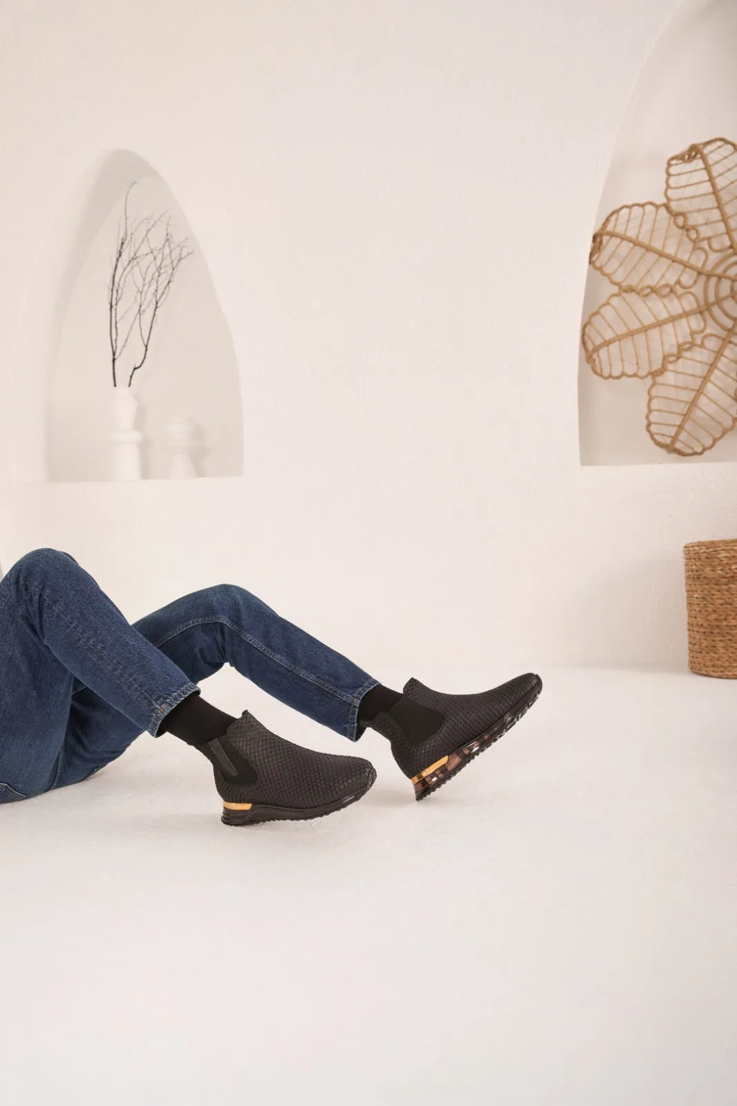 The Panther Black Leather Men Chelsea Boot Chelsea Boots Low Heel