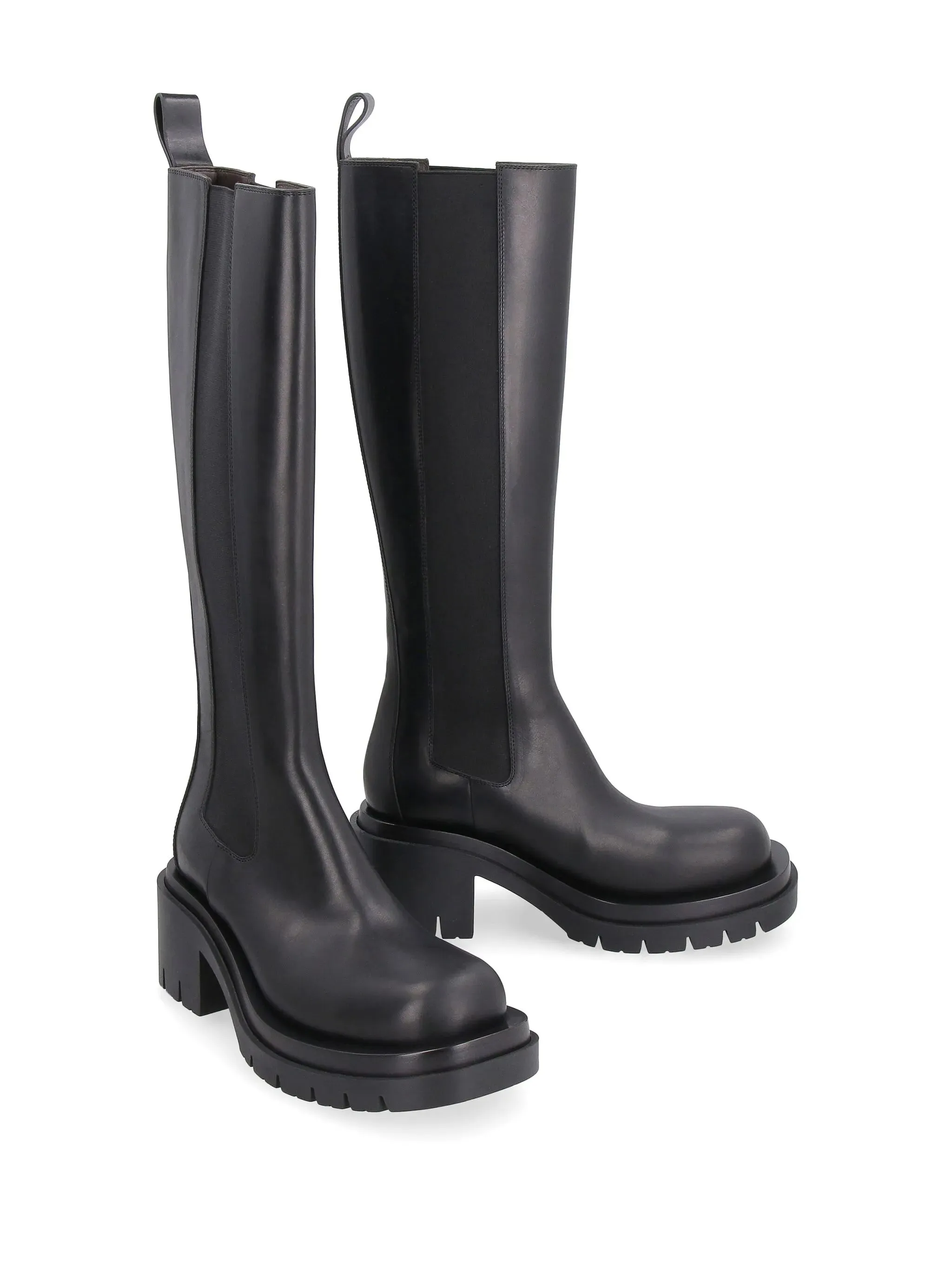 calf chelsea boots Chelsea Boots With Mini Skirt