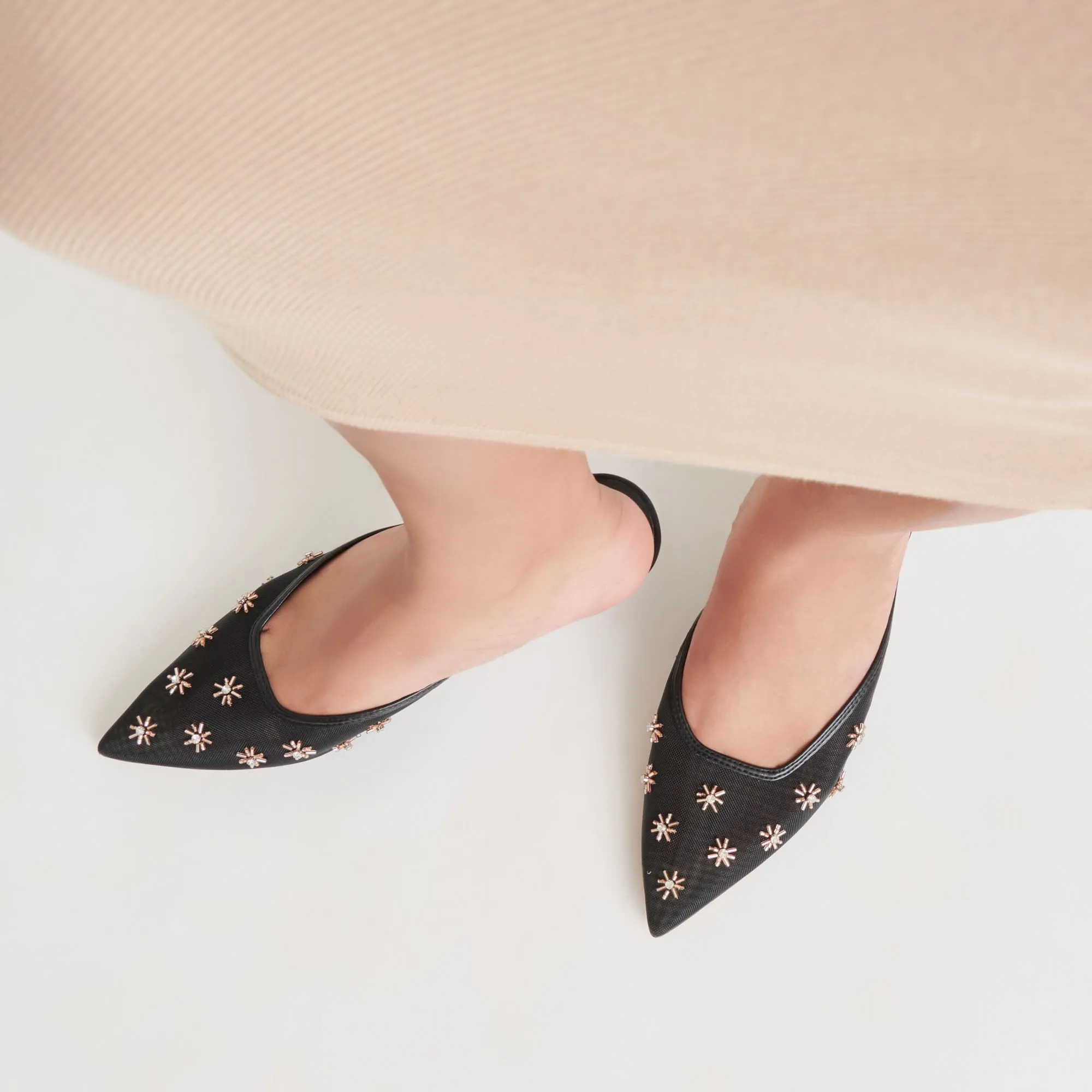 CLARA HEELS BLACK MESH Natural Woven Fringe Toe Loo