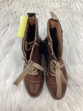 Azalea Wang Exton Combat Boot Boots Combat By Cmc In Brown, Size:10