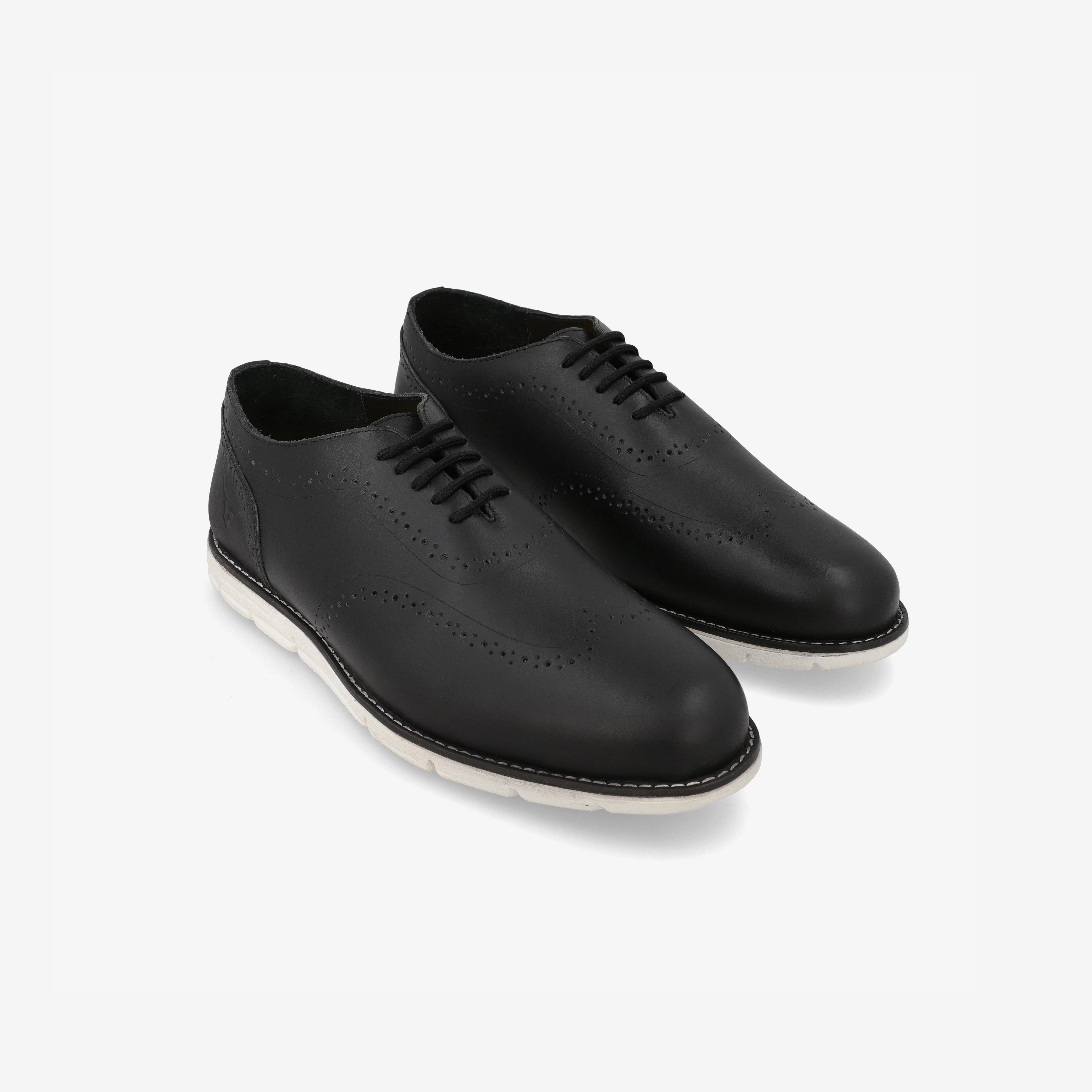 Dress Laser Oxfords Fadano - VentureFlex Men's Wingtip Oxfords Black / White