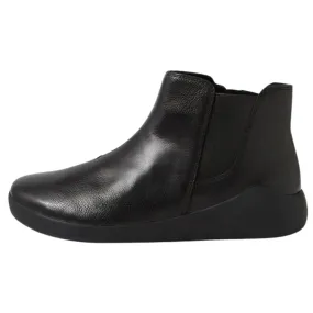 David Beckham Wearing Chelsea Boots Ziera Yumba Black Metallic Leather Chelsea Boot (Women's)