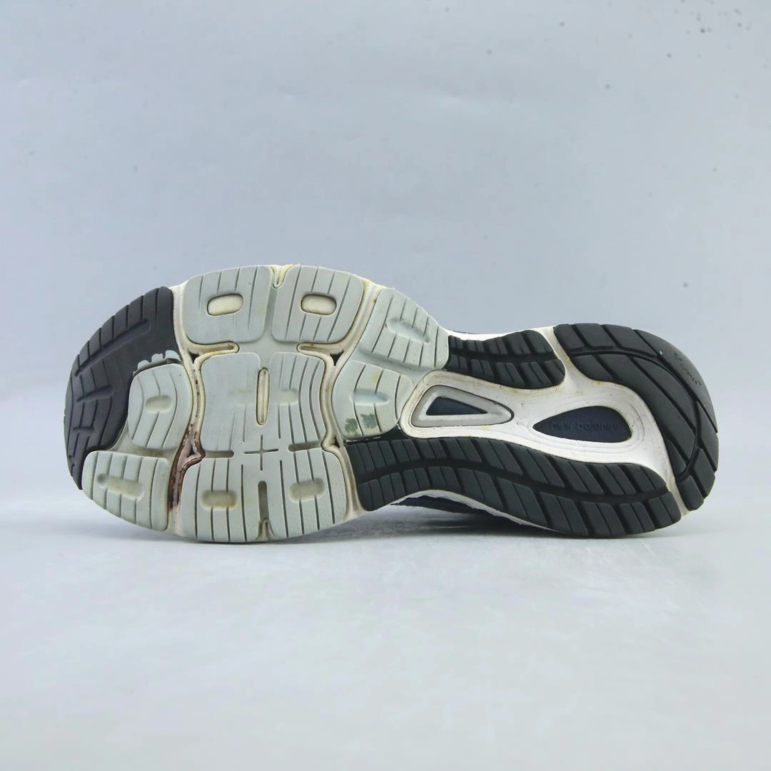 New Balance 880V9 New Balance 327 Calia