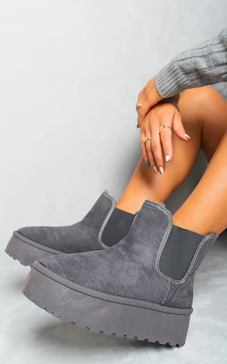 Banana Republic Chelsea Boots Fluffy Platform Sole Chelsea Faux Fur Lined Ankle Boots