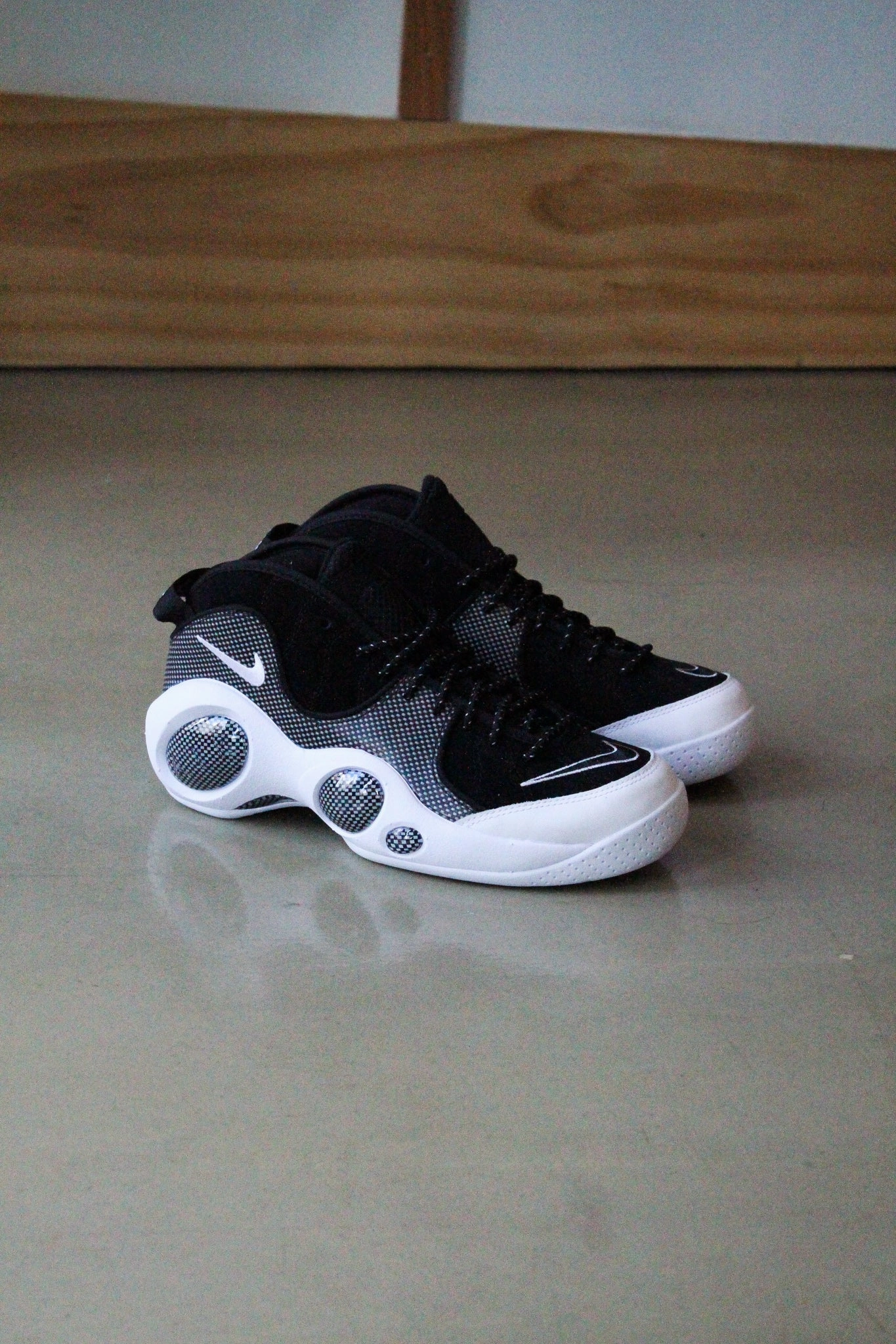Kyrie Irving Nike Basketball Shoes AIR ZOOM FLIGHT 95 "BLACK/METALLIC SILVER"