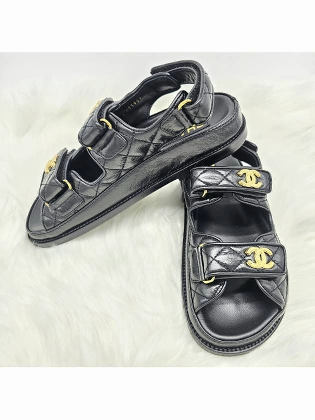 Sandals Black Friday Sale Logo Crumpled Shiny Lambskin Sandals Black Chanel