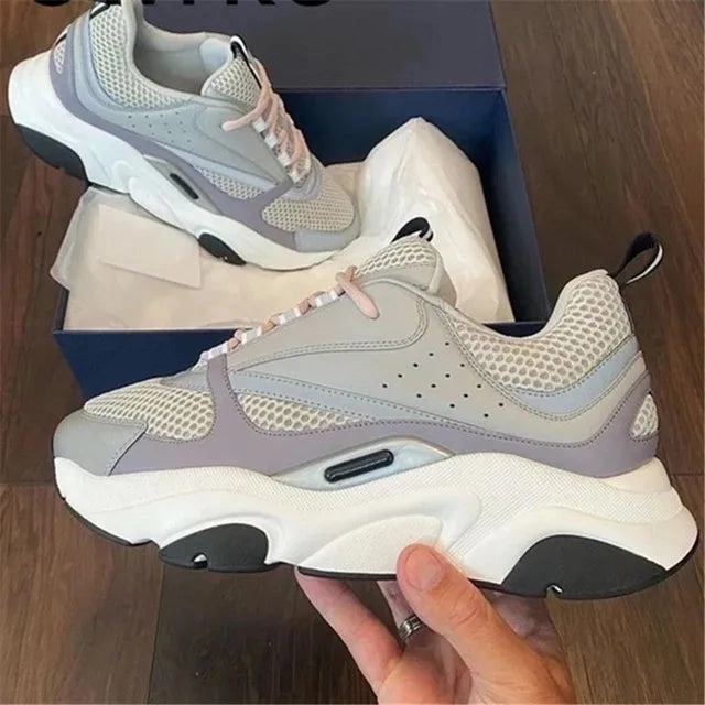 Transport Shoes Breathable Mesh Outdoor Shoes for Men and Women