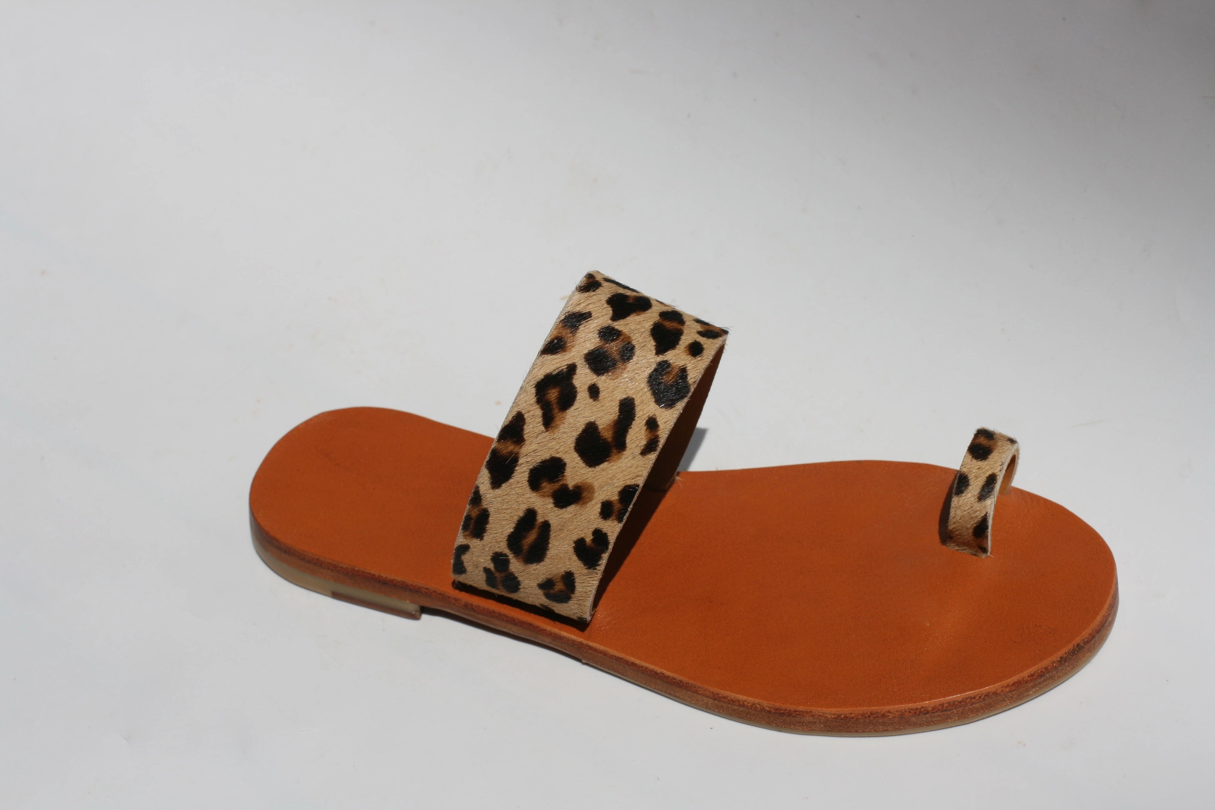 Leo - Camel Sole - Toe Sandals Beartrap Sandals