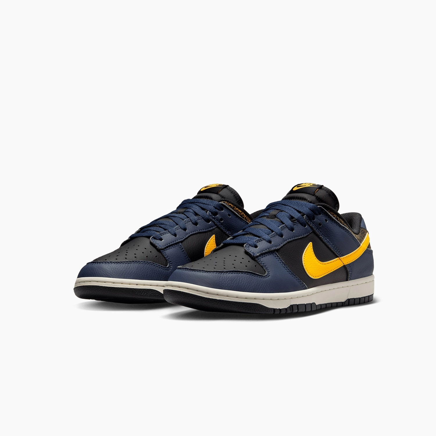 Men's Dunk Low Retro "Vintage Michigan" Nike Shoe Air Max