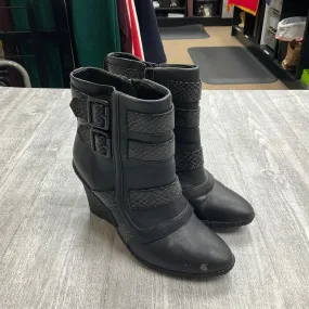 High Heel Licking Boots Ankle Heels By Kathy Van Zeeland In Black, Size: 6