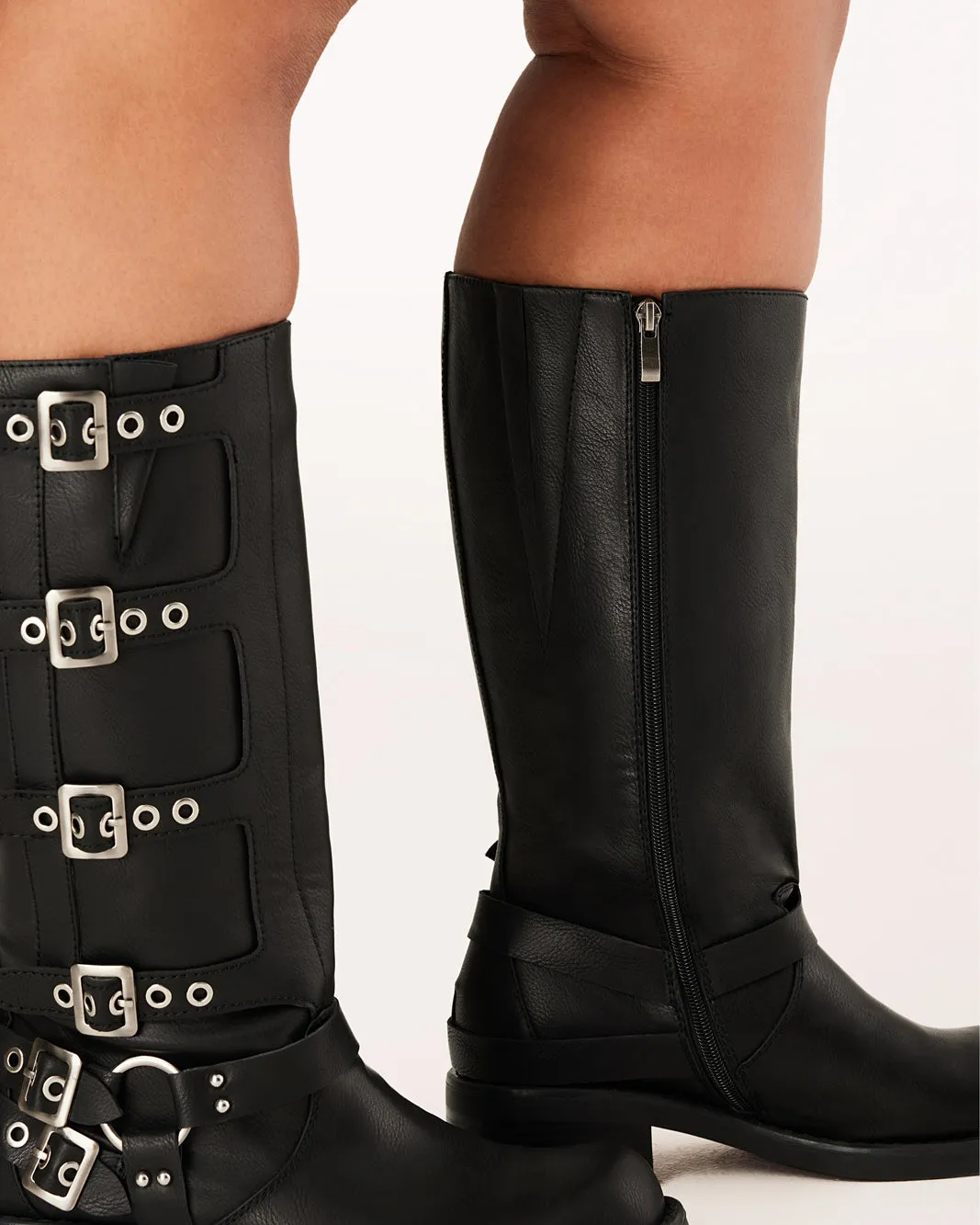 OSHEA CURVE - BLACK Season 4 Combat Boots Oil