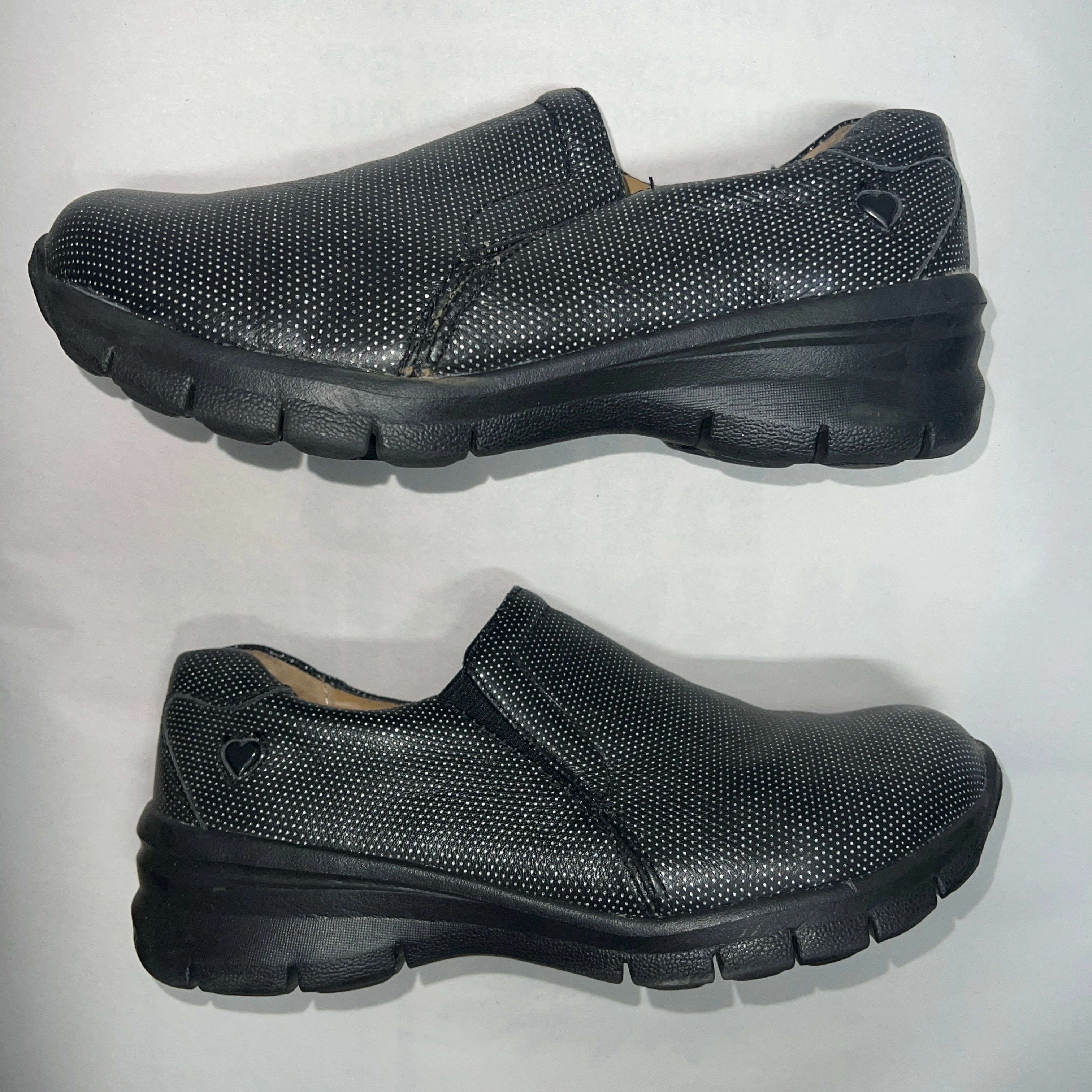 Embroidered Womens Nurse Mates London Gored Slip-on 6 1/2W Black Sparkle Leather