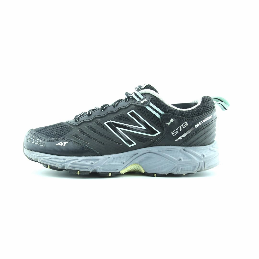 New Balance Suede Cleaning System NEW BALANCE 573V3