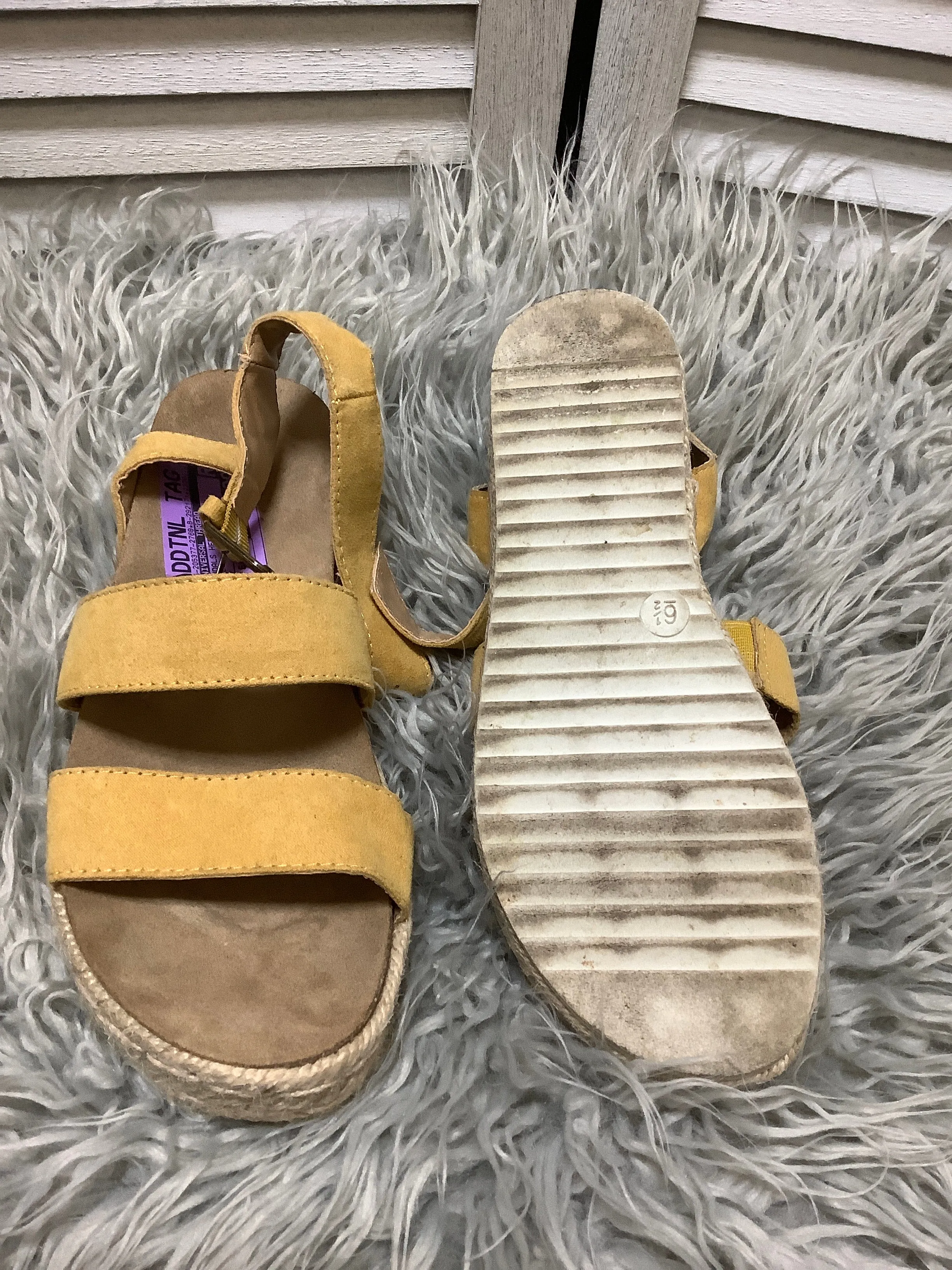 Sandals Heels Wedge By Universal Thread  Size: 6.5 Beautiful Legs High Heels