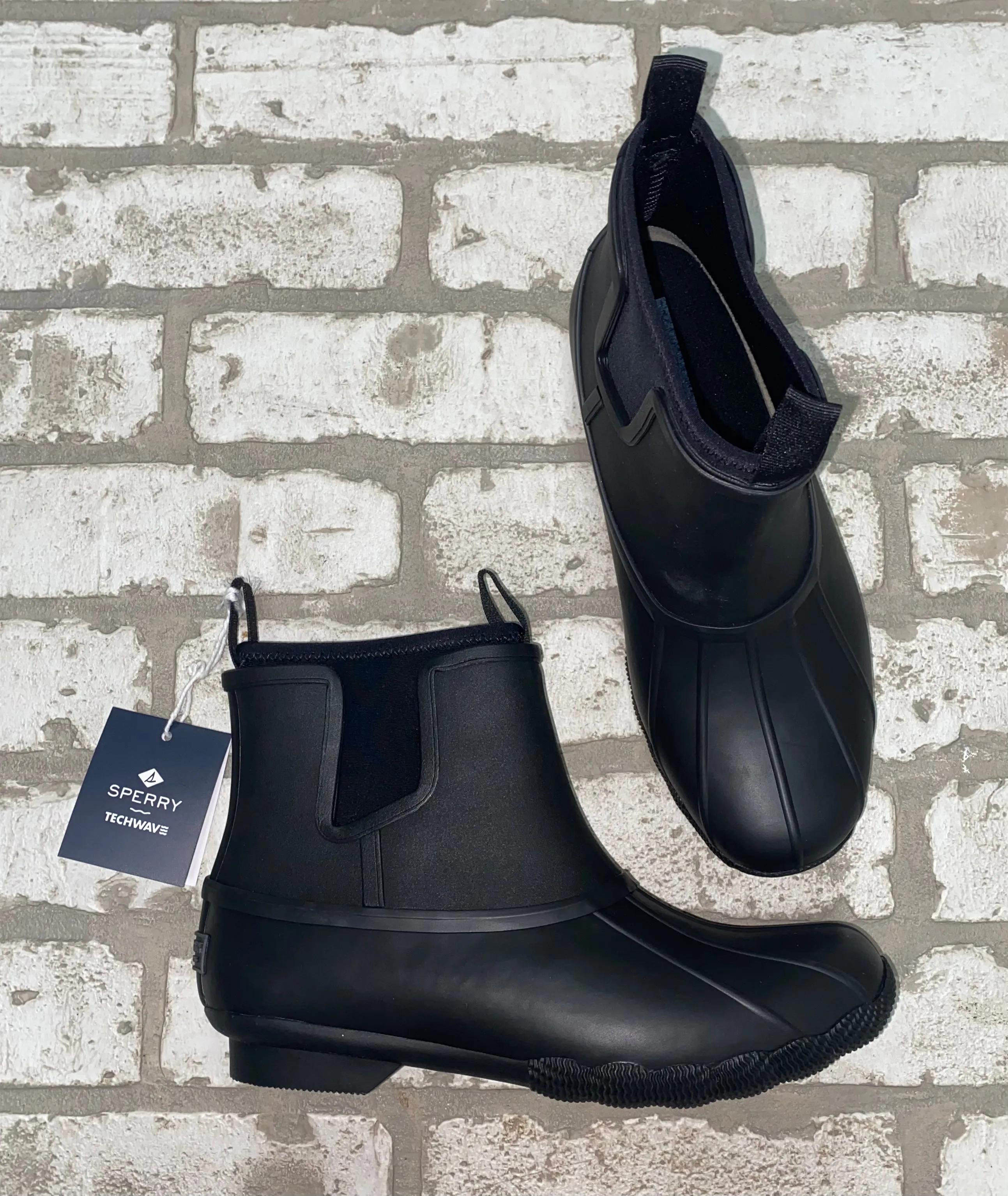 Sperry Saltwater Chelsea NEW- (Size 6.5) Chelsea Boots Size 6