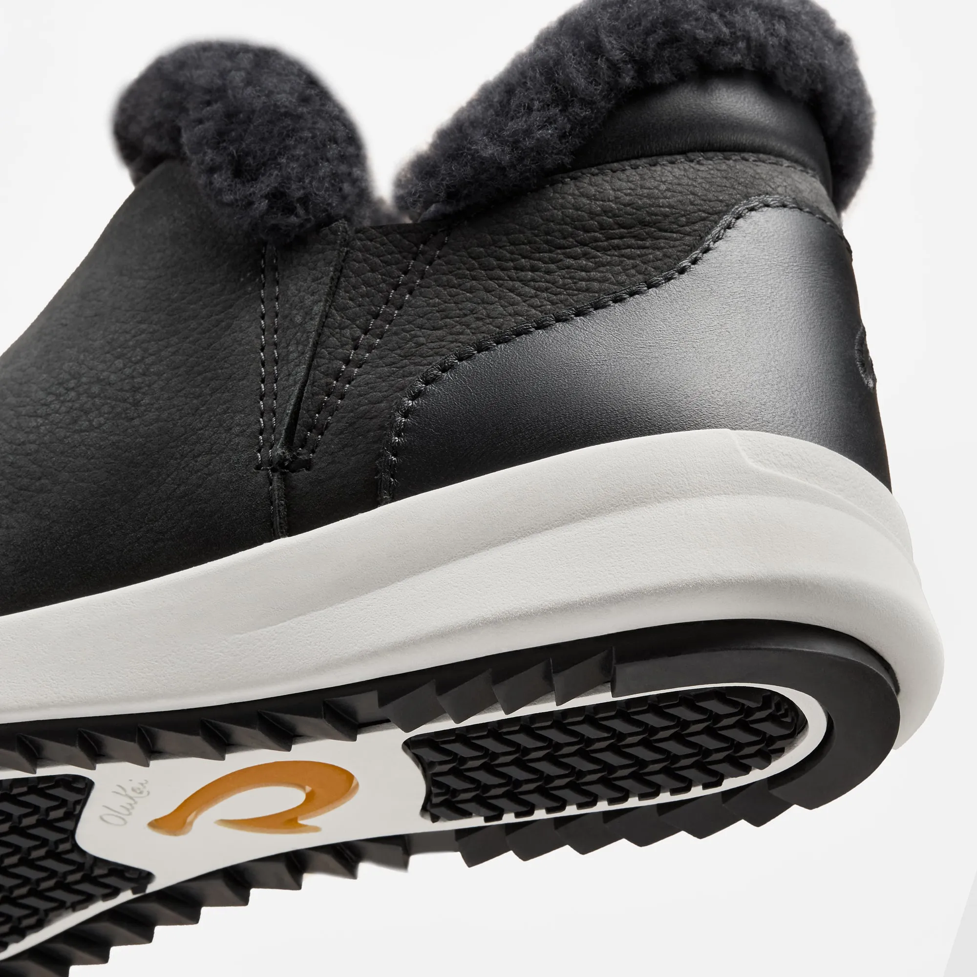 Kmau  -  Lava Rock Slim Ankle Chelsea Boots