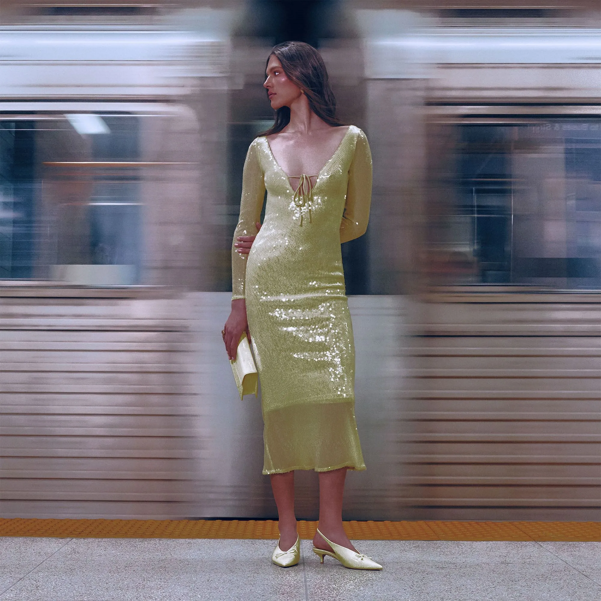 Reinaa Wearing High Heels Everyday