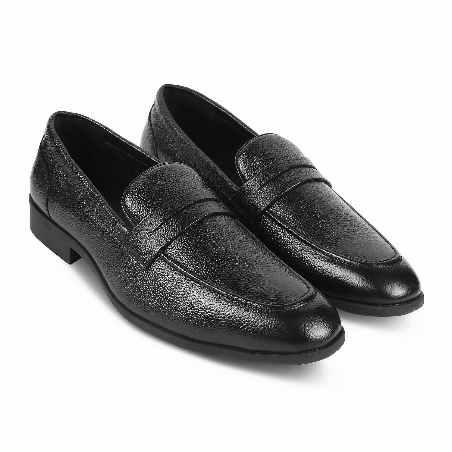 The Quebec Black Men's Leather Loafers Tresmode Tassel Loafers With Jeans