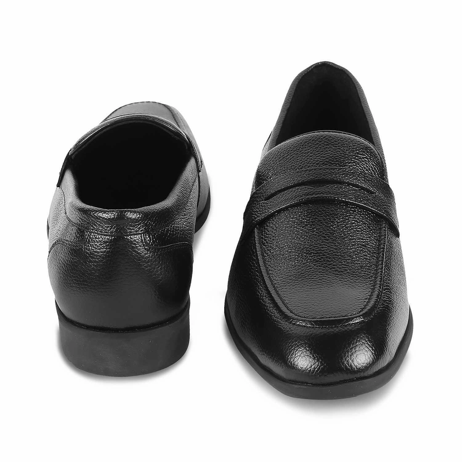 The Quebec Black Men's Leather Loafers Tresmode Nine Loafers