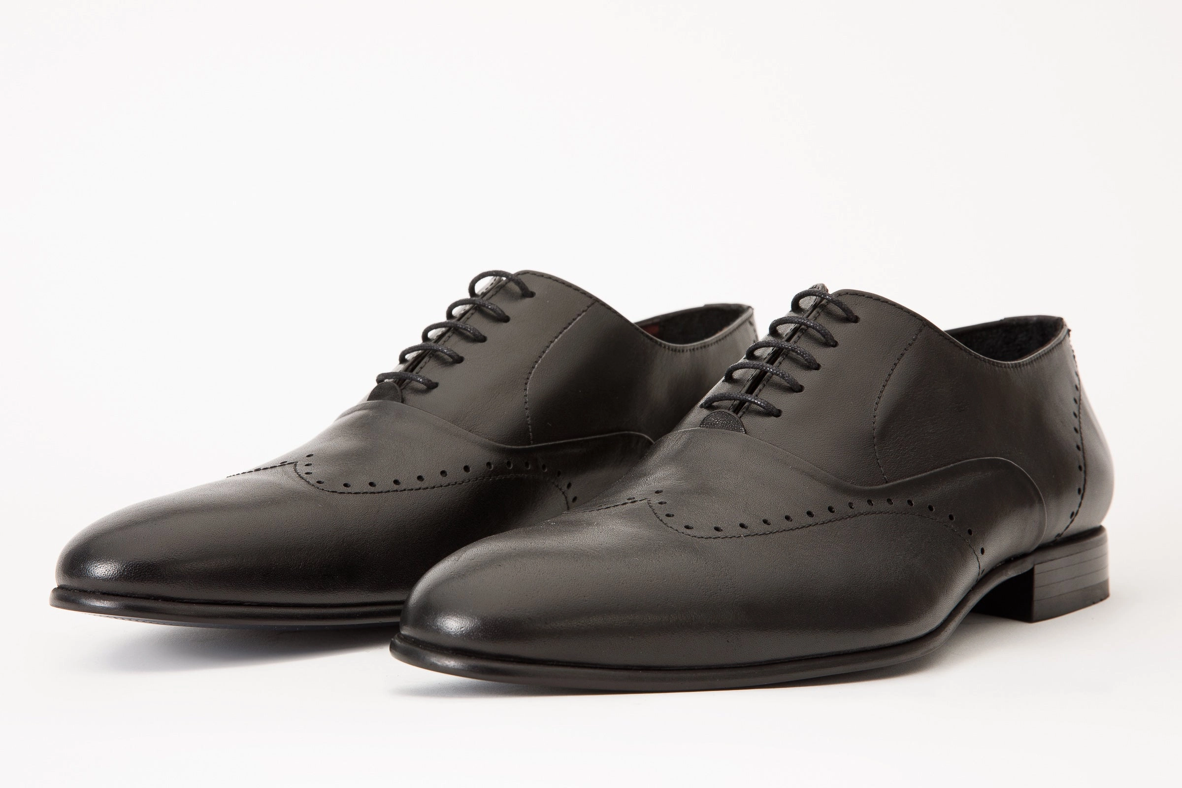 The Roma Black Leather Wingtip Oxford Men Shoe Laceup Oxfords