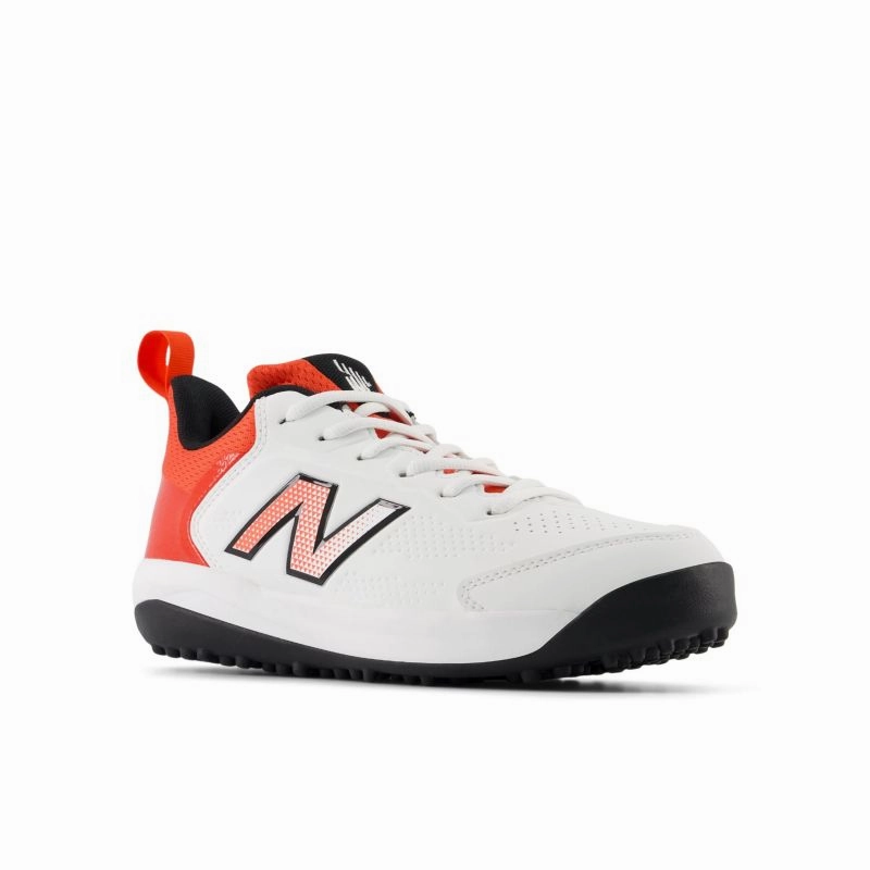 New Balance White Walking Shoes New Balance KC4020v6 GS Kids Cricket Shoes