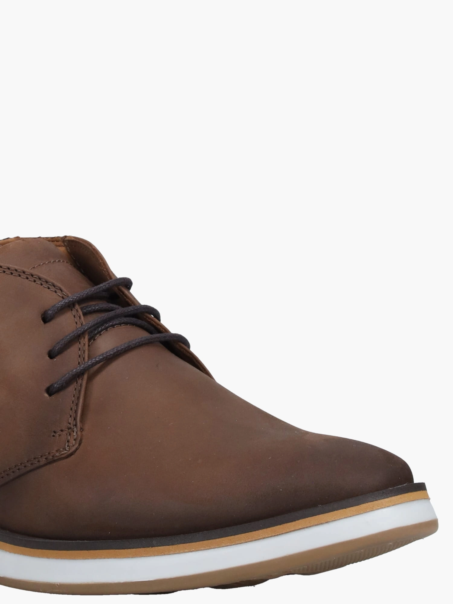 Vondel Brown Cuero Brush Oxford Shoes Outfit