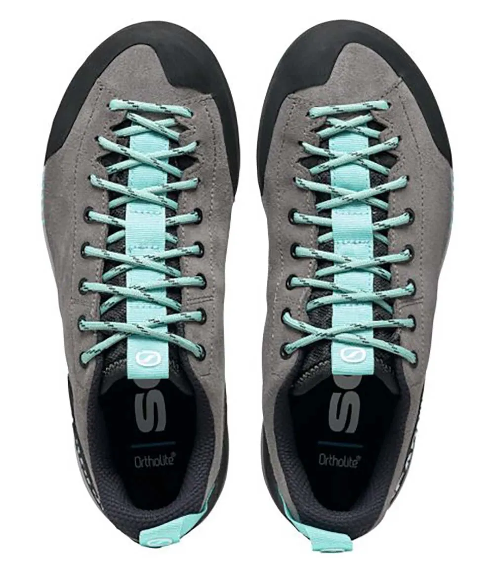 W Gecko Arc Teryx Hiking Boots